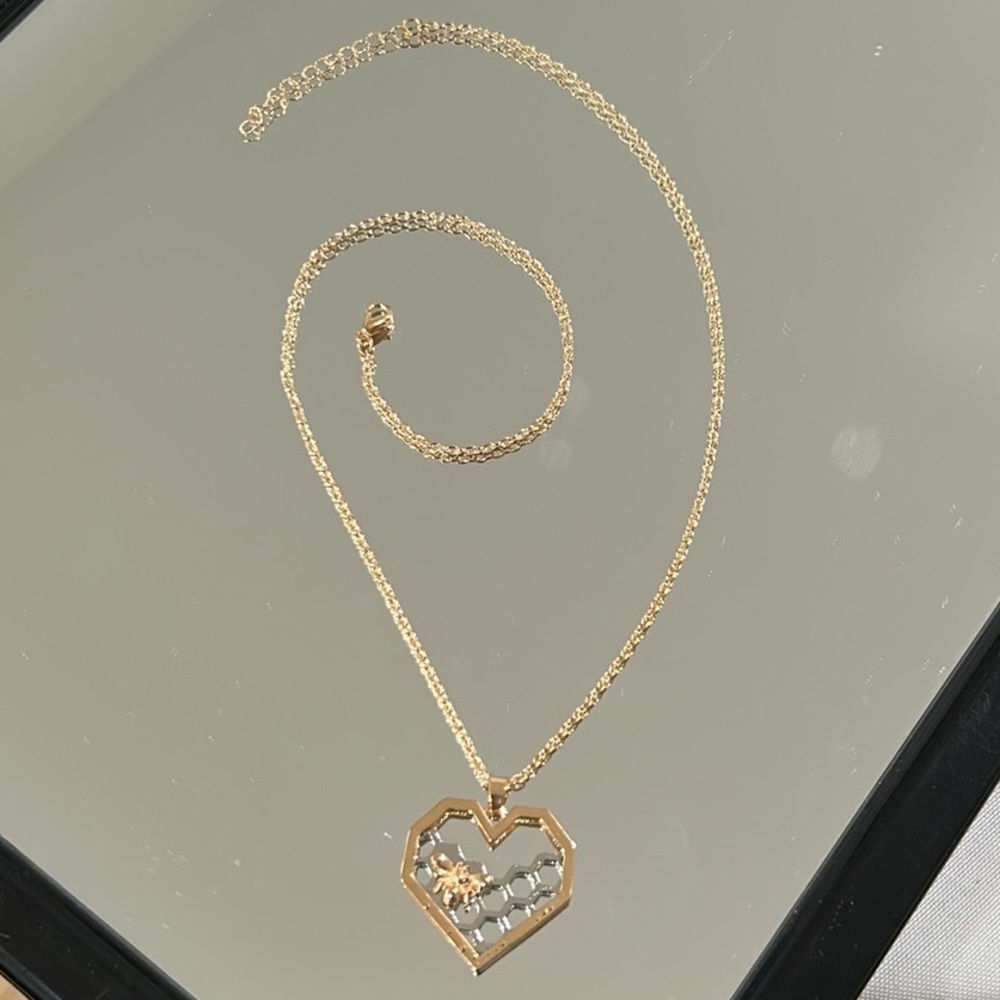 Heart with Bee & Honeycomb Necklace - Picture 4 of 9